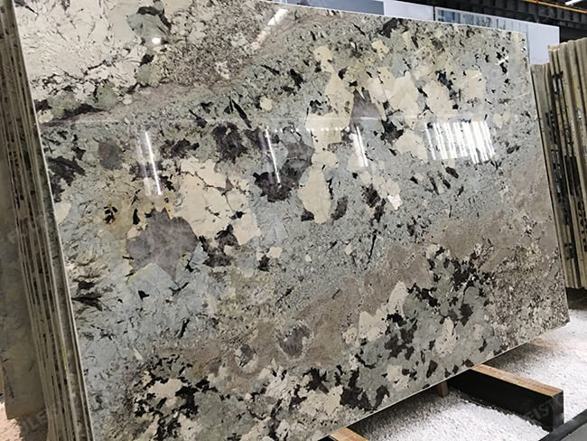 polished splendor white granite slabs (1)