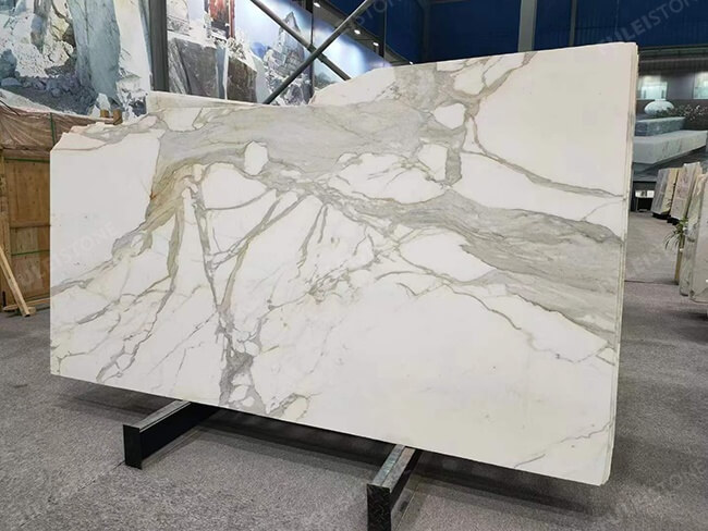 calacatta macchia vecchia marble slabs (1)