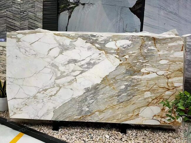 calacatta macchia vecchia marble slabs (4)